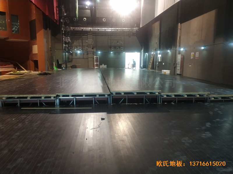 杭州職工之家舞臺(tái)運(yùn)動(dòng)地板施工案例5