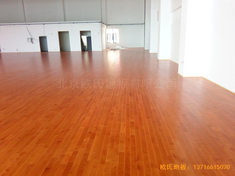 南京浦口區(qū)復(fù)興小學(xué)運(yùn)動(dòng)館體育地板鋪設(shè)案例4