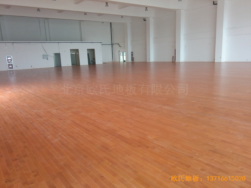 南京浦口區(qū)復(fù)興小學(xué)運(yùn)動(dòng)館體育地板鋪設(shè)案例5