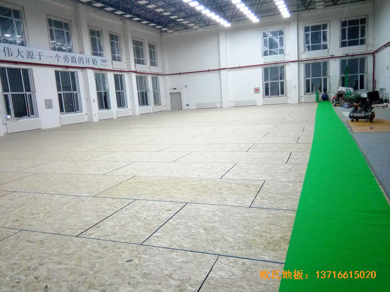 吉林篝火籃球訓(xùn)練館體育木地板鋪裝案例2