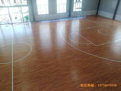 江西鷹潭中級(jí)人民法院籃球館體育木地板鋪設(shè)案例